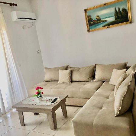 Appartamento Con Vista Mare Vlorë Exteriör bild